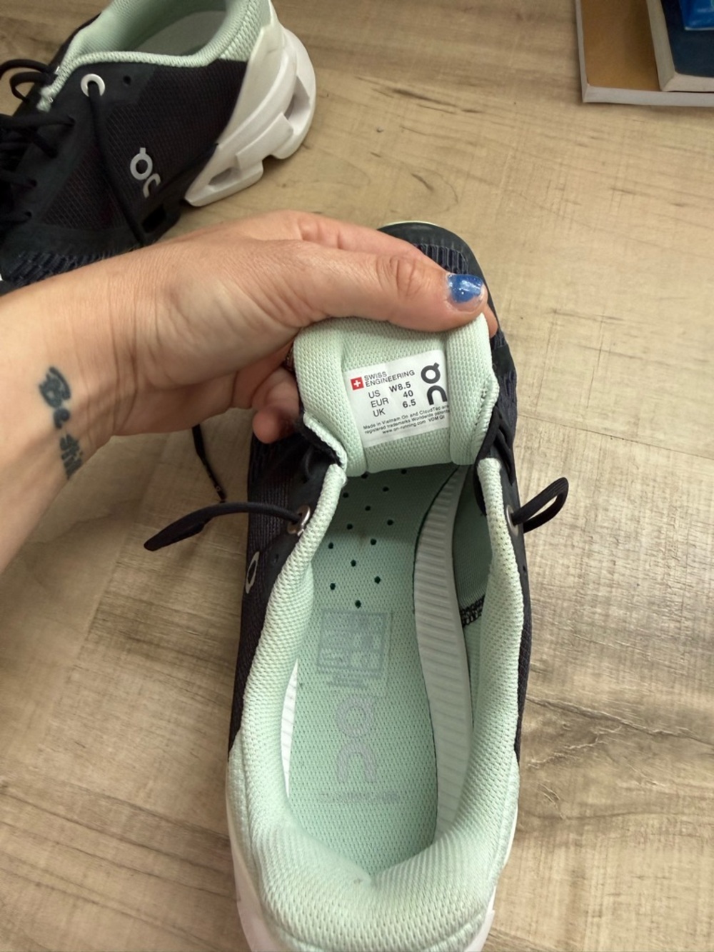 Women’s Black Athletic Shoes with Mint Lining – Cushioned Support - Picture 3 of 4